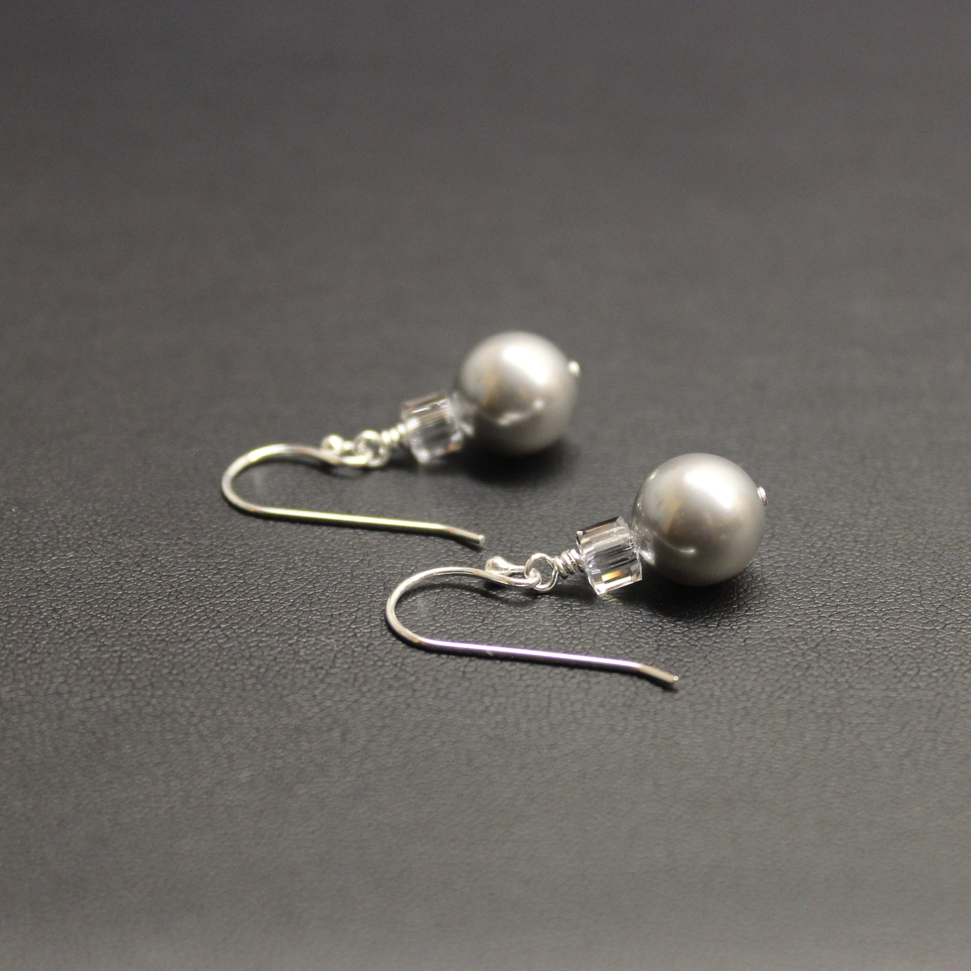 Tango Crystal Cube/Pearl Earrings (Light Grey)