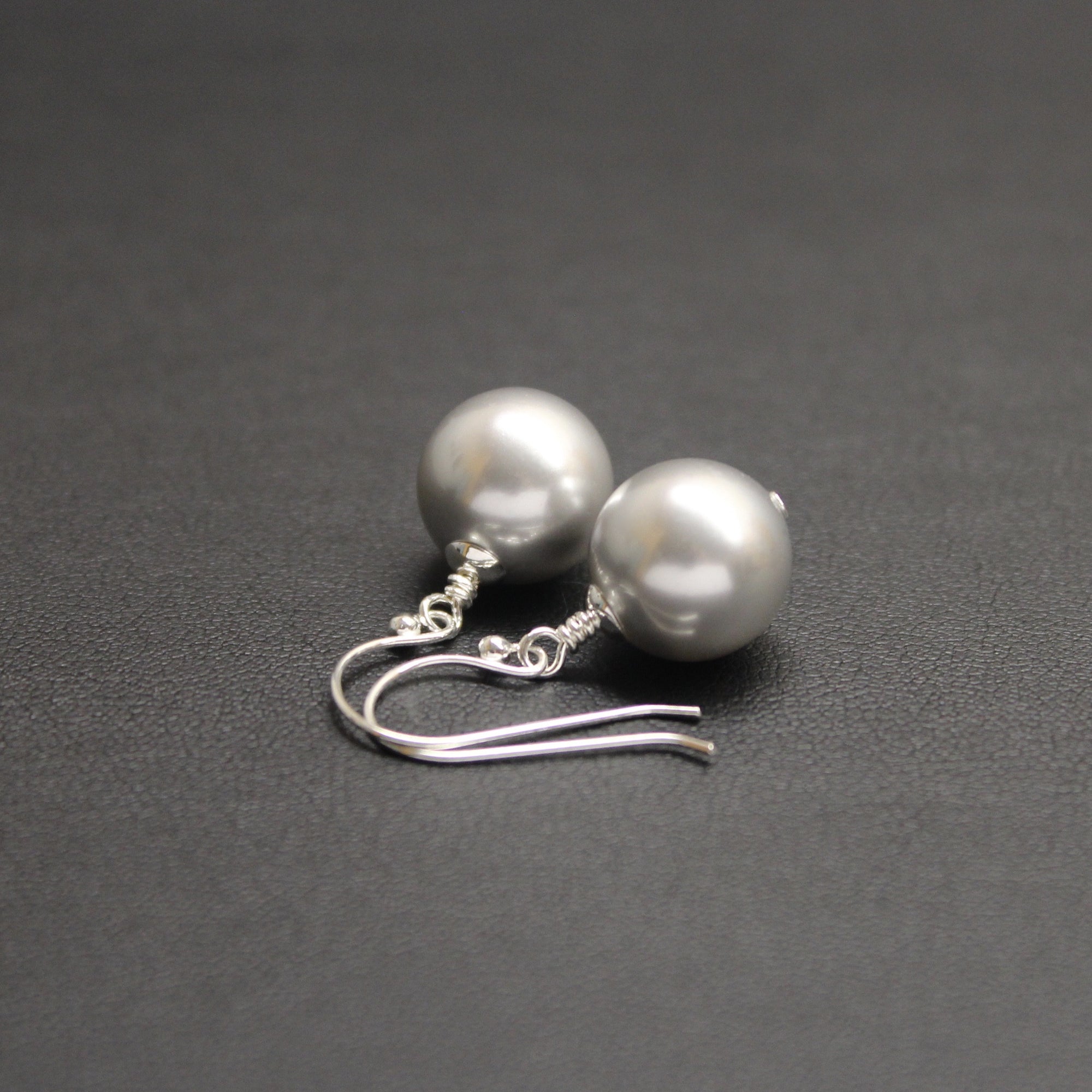 Vogue Sterling Silver Bud Drop Pearl Earrings (Silver)