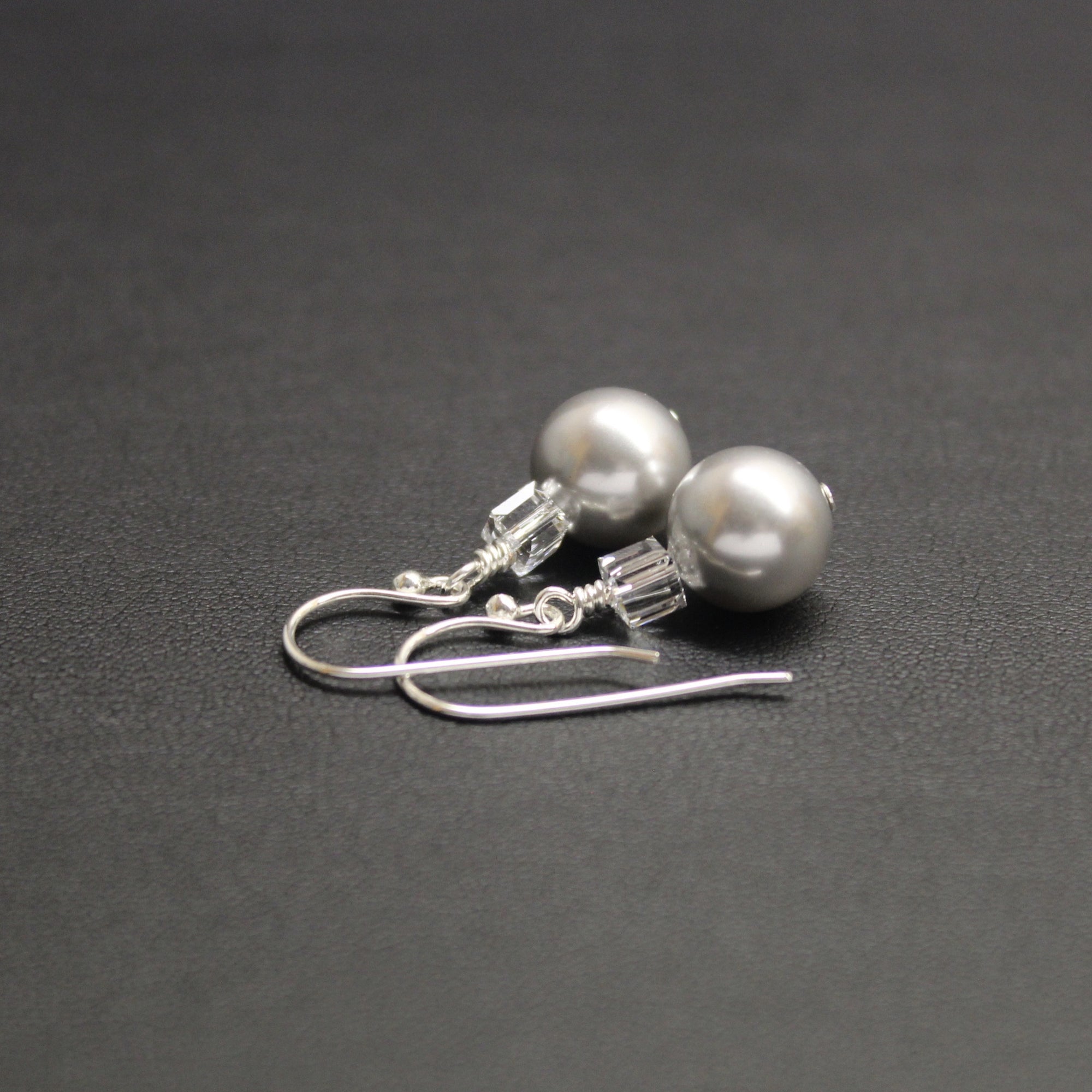 Tango Crystal Cube/Pearl Earrings (Light Grey)
